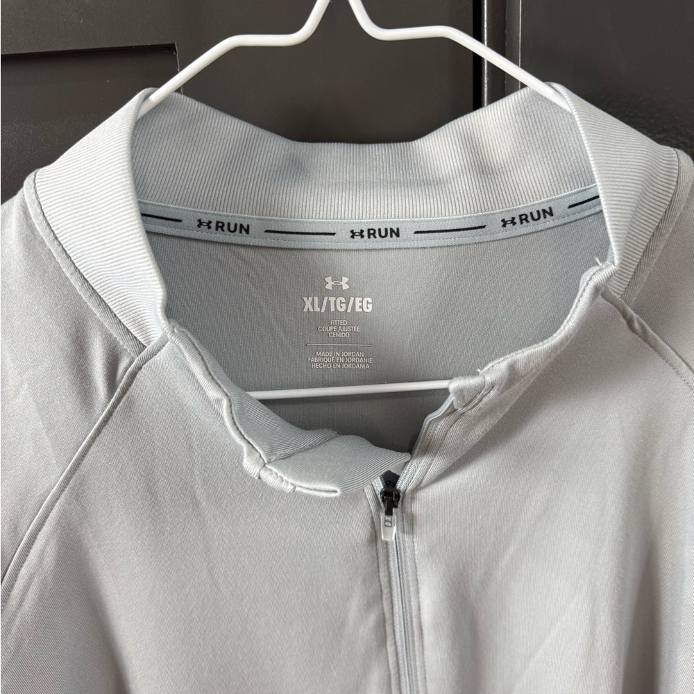 Under Armour Women’s Gray Running Half Zip Long Sleeve Pullover Size XL - Picture 3 of 12